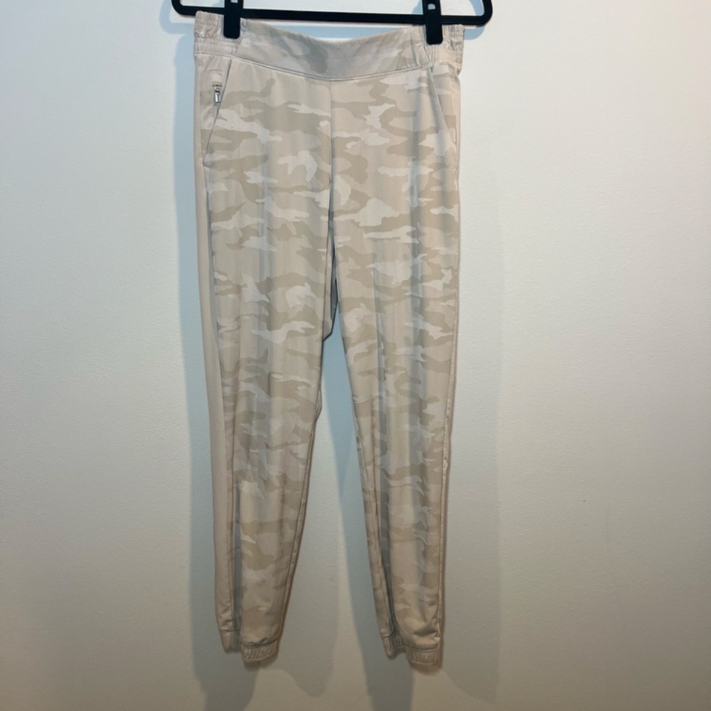 Athleta Brooklyn Jogger Pants Abalone Beige Camo Athletic Pockets Stretch Fall 8